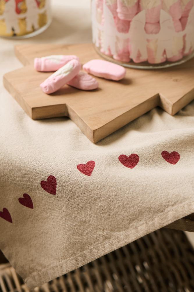 IB Laursen Geschirrtuch Emma natur mit roten Herzen